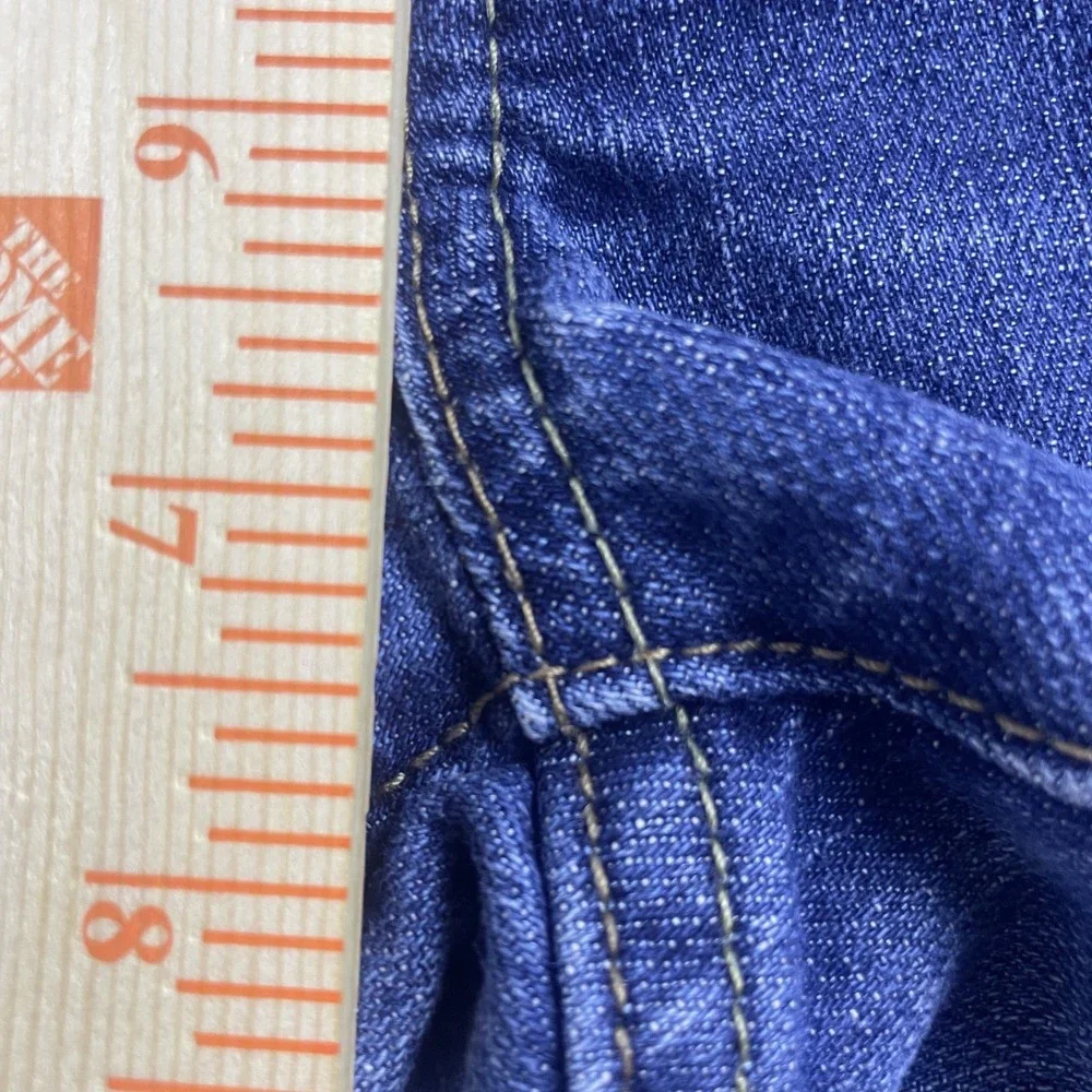 The Diva Denim Jean‎ Shorts Size 6 Reg Frayed Hem Blue Casual Everyday - Picture 11 of 11